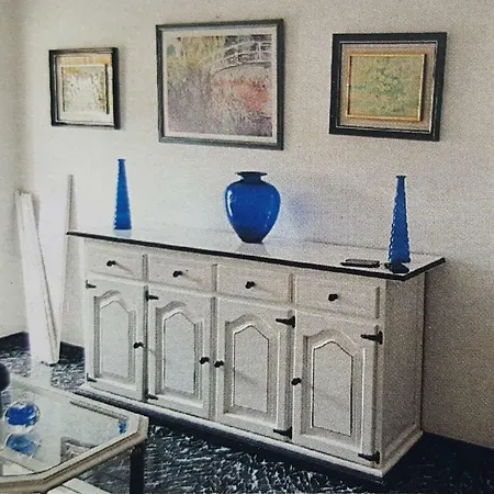 Apartment Av. De Chayofita